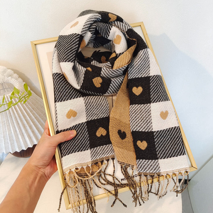 Chic checkered polyester women's scarf, perfect warm autumn/winter gift for her.