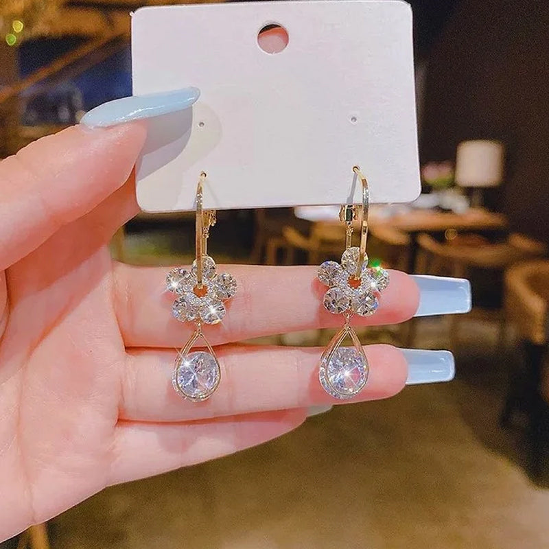 Chic crystal flower earrings for women, offering a blend of sparkle and sophisticated design