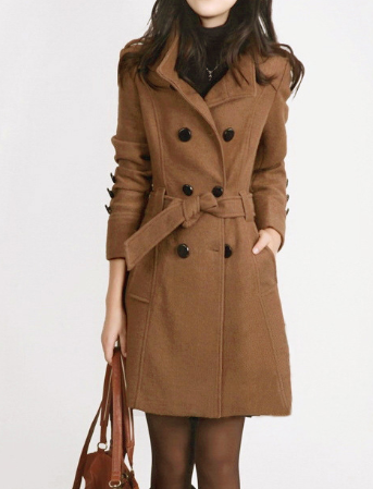 Chic women's double-breasted trench coat, a classic belted design for versatile business and casual fall fashion.