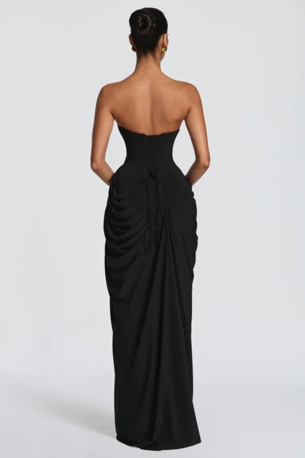 Stylish women's formal maxi dress, flowing silhouette for a refined look.