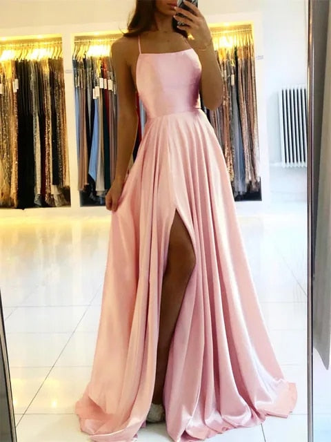 Comfortable women's long dress, a flowing maxi with a chic side slit. Ideal for casual summer fashion.
