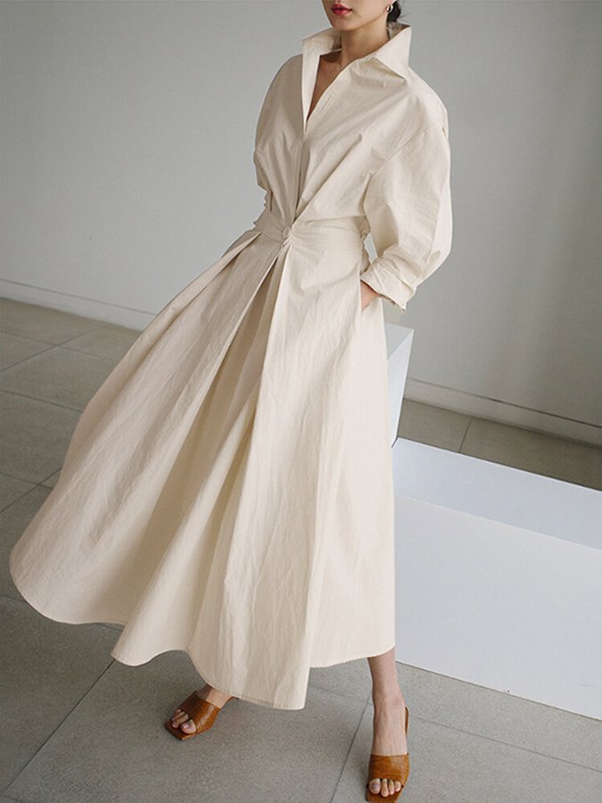 Versatile women's long maxi dress. Effortless style for casual or elegant occasions. Flowy and comfortable.