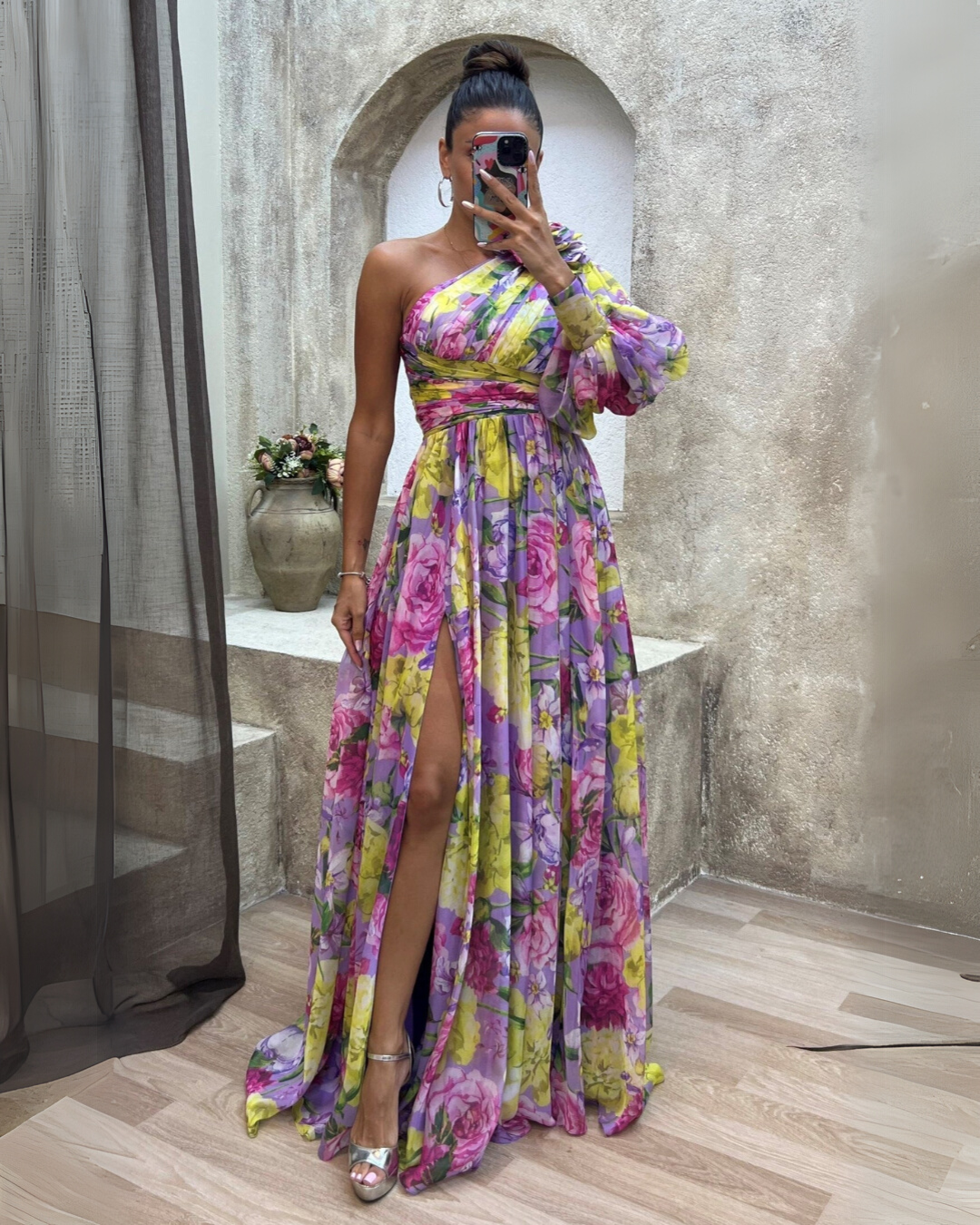 Elegant women's flowy yellow maxi dress, perfect for summer evenings & sophisticated events.