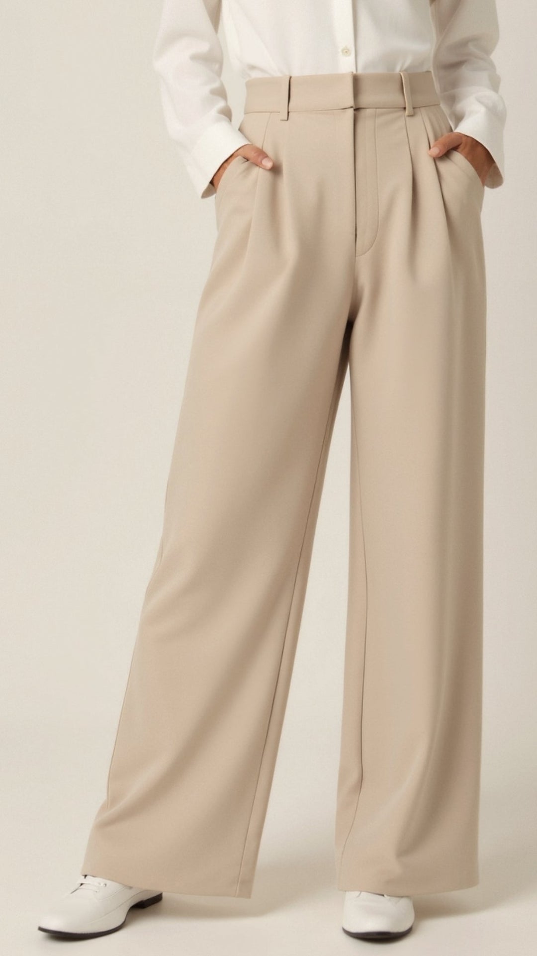 Close-up of the fabric texture of breathable women's wide-leg spring pants, perfect for casual fashion.