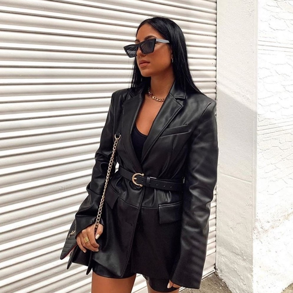 Stylish women's long blazer jacket with a tailored fit, suitable for elegant business wear or modern smart casual looks.