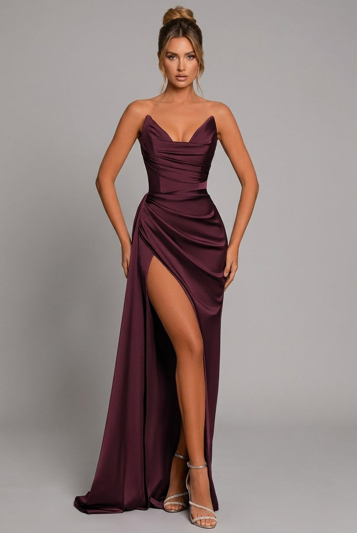 Elegant women's maxi dress, perfect for formal wedding guests or special occasions. Sophisticated evening gown.