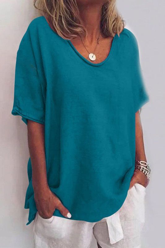 Sophisticated women's stylish printed blouse. Long sleeve and comfortable, ideal for elegant workwear or casual style.