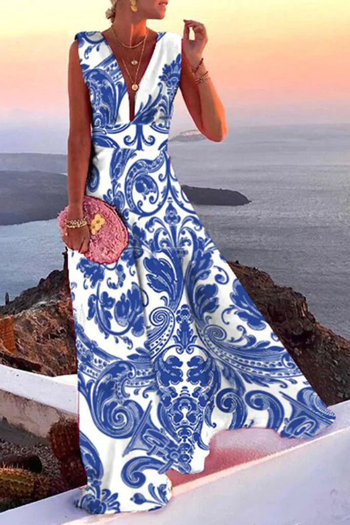 Versatile women's midi dress, ideal as a comfortable summer casual or beach dress. New elegant women's fashion.