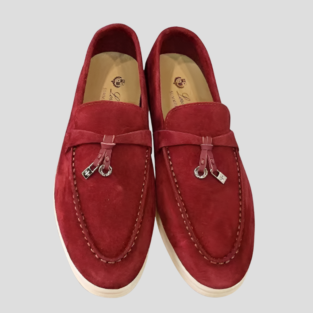 Comfortable women's tassel loafers, versatile dress shoes for all-day wear and elegant style.