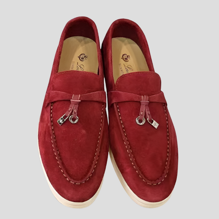 Comfortable women's tassel loafers, versatile dress shoes for all-day wear and elegant style.
