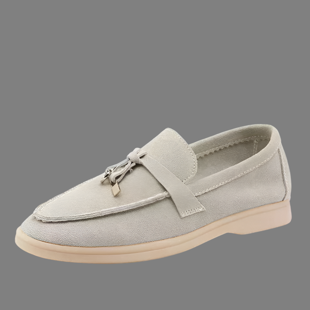 Modern women's elegant tassel loafers, perfect blend of comfortable footwear and stylish dress shoes.