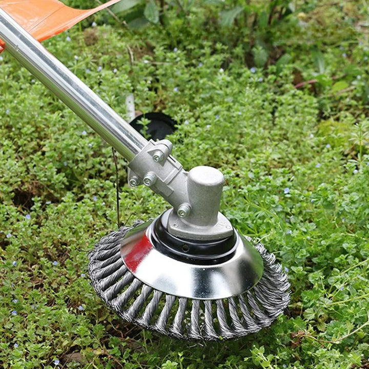 Heavy-duty brush cutter head for string trimmers, ideal for tough weed & moss removal.