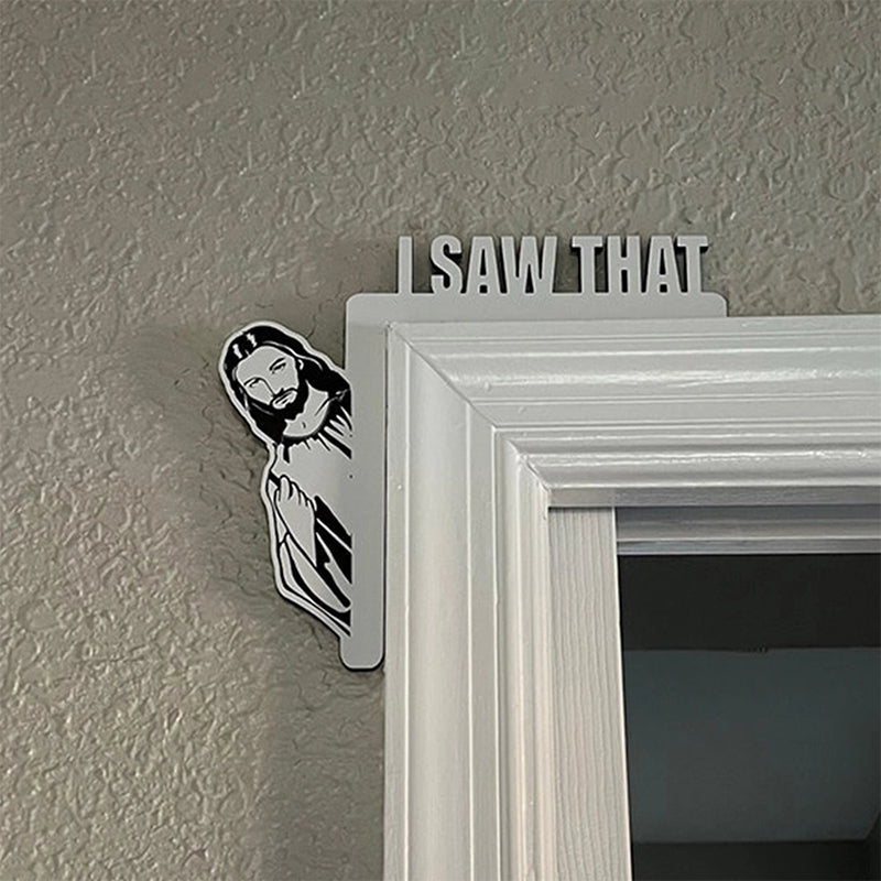 Funny 'I Saw That' door hanger hanging on a bedroom door, humorous home decor