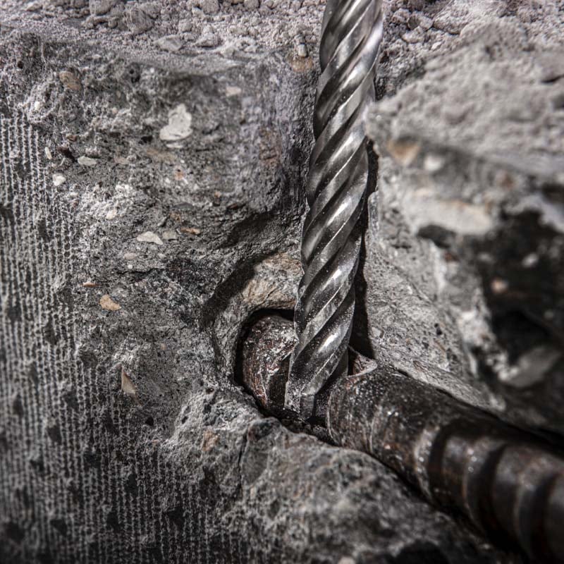 Serrated drill bit for tapping, designed as an industrial workhorse for professionals.