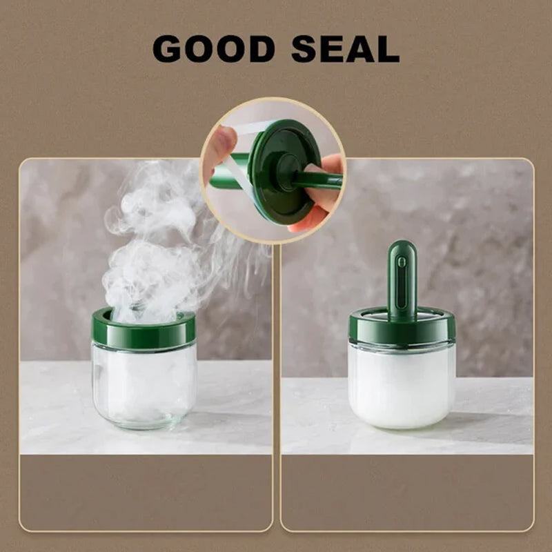 Spice dispenser bottle, integrated spoon, ideal for kitchen organization and cooking