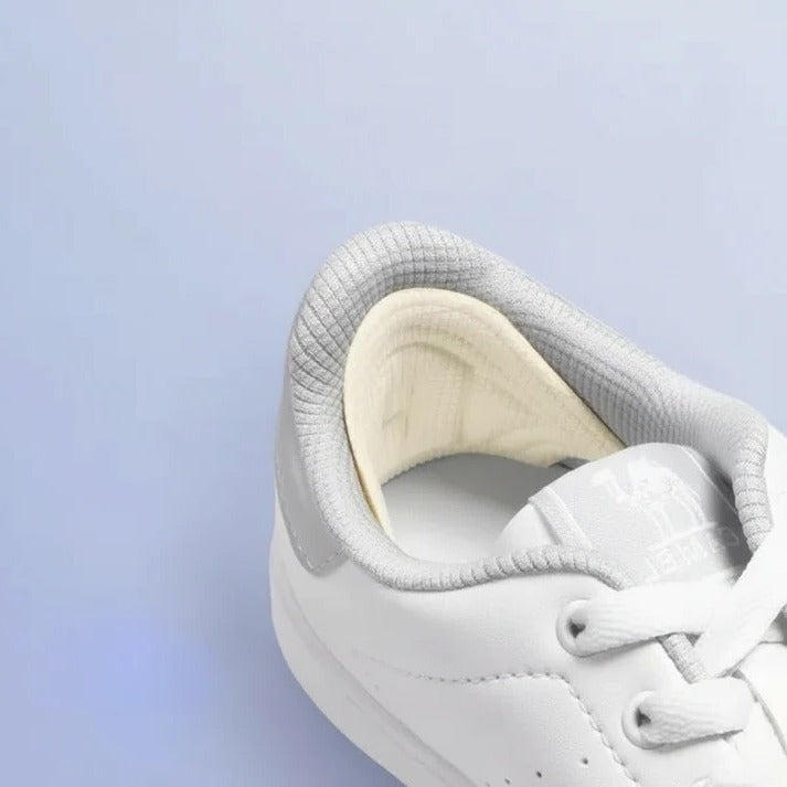 Invisible gel heel grips for ultimate shoe comfort, preventing blisters & slippage. Unisex foot pain relief.