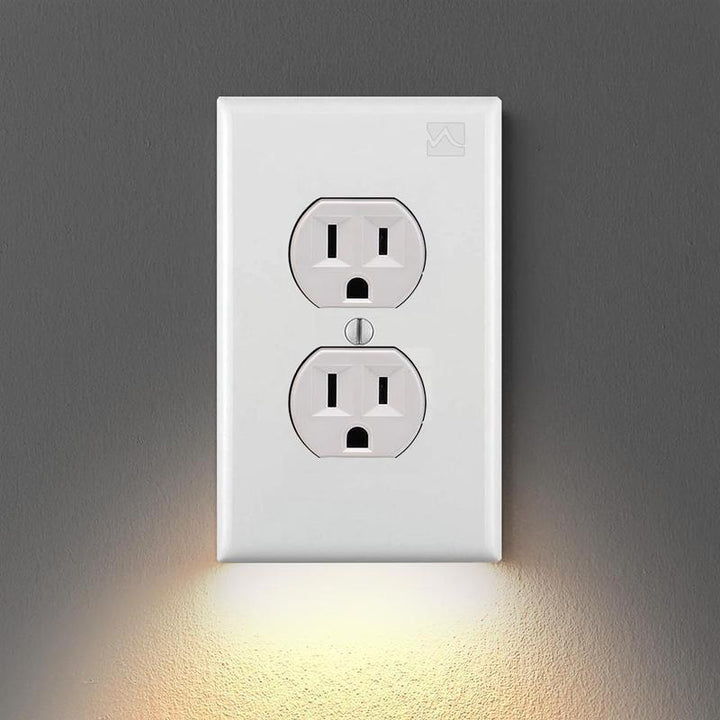 White LED night light outlet wall plate, a practical lighting accessory that enhances home safety and aesthetics