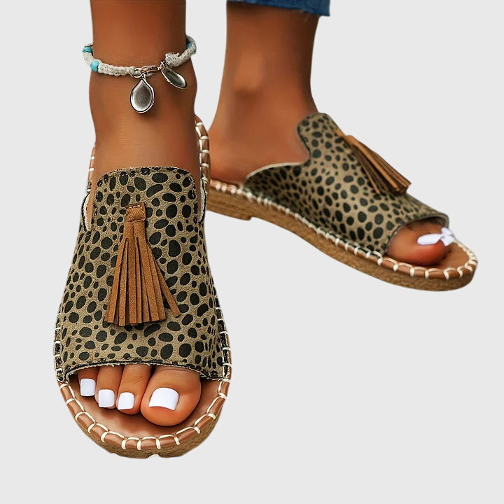 Stylish Lorraine women's summer sandals with orthopedic arch support & cushioned comfort, ideal for daily wear.
