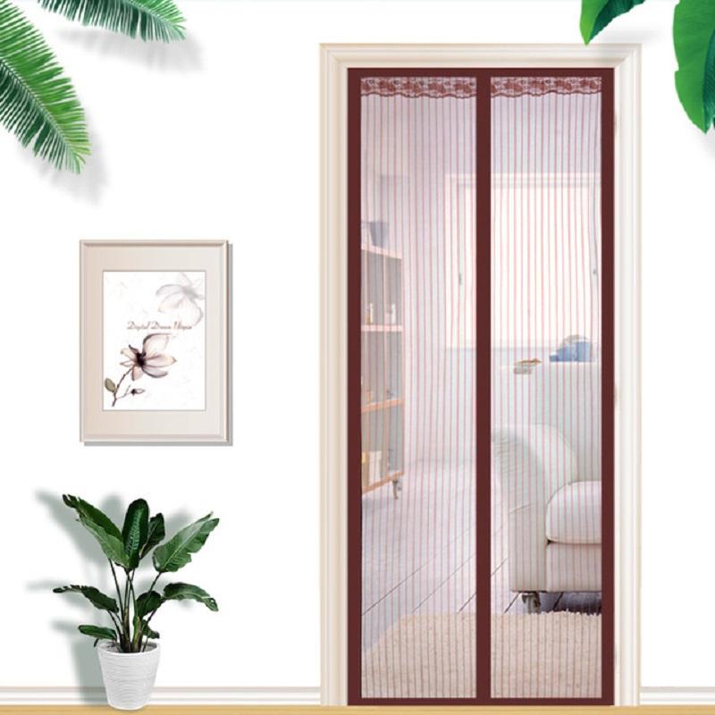 Hands-free magnetic screen door, convenient for families and pets