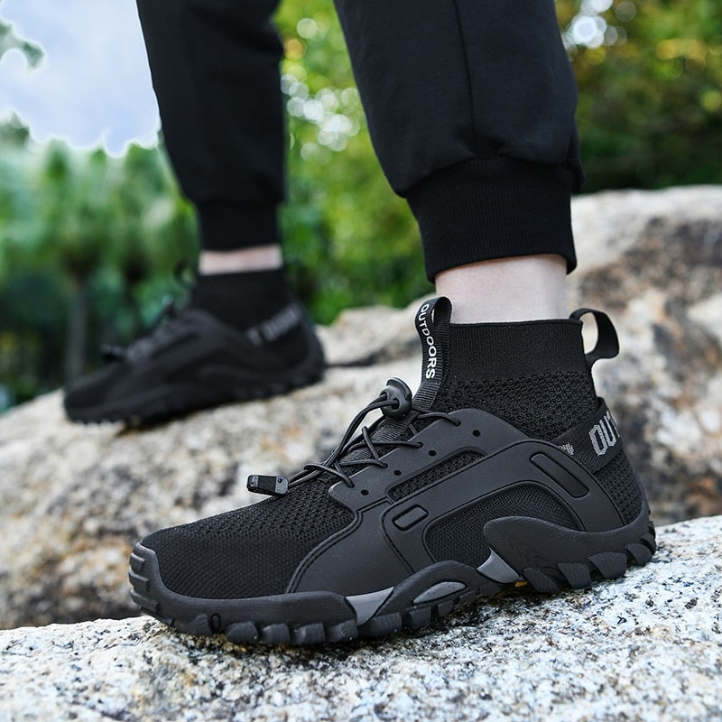 Men's minimalist athletic sock shoes, non-slip, ensuring natural movement during training & exercise.