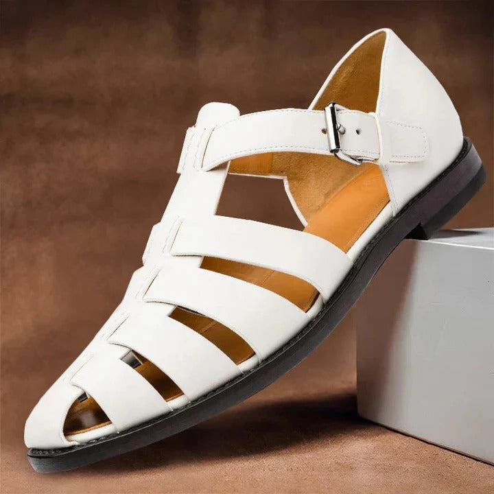 Men's black adjustable strap sandals with open toe design, perfect for ultimate comfort & warm weather. Casual summer footwear.