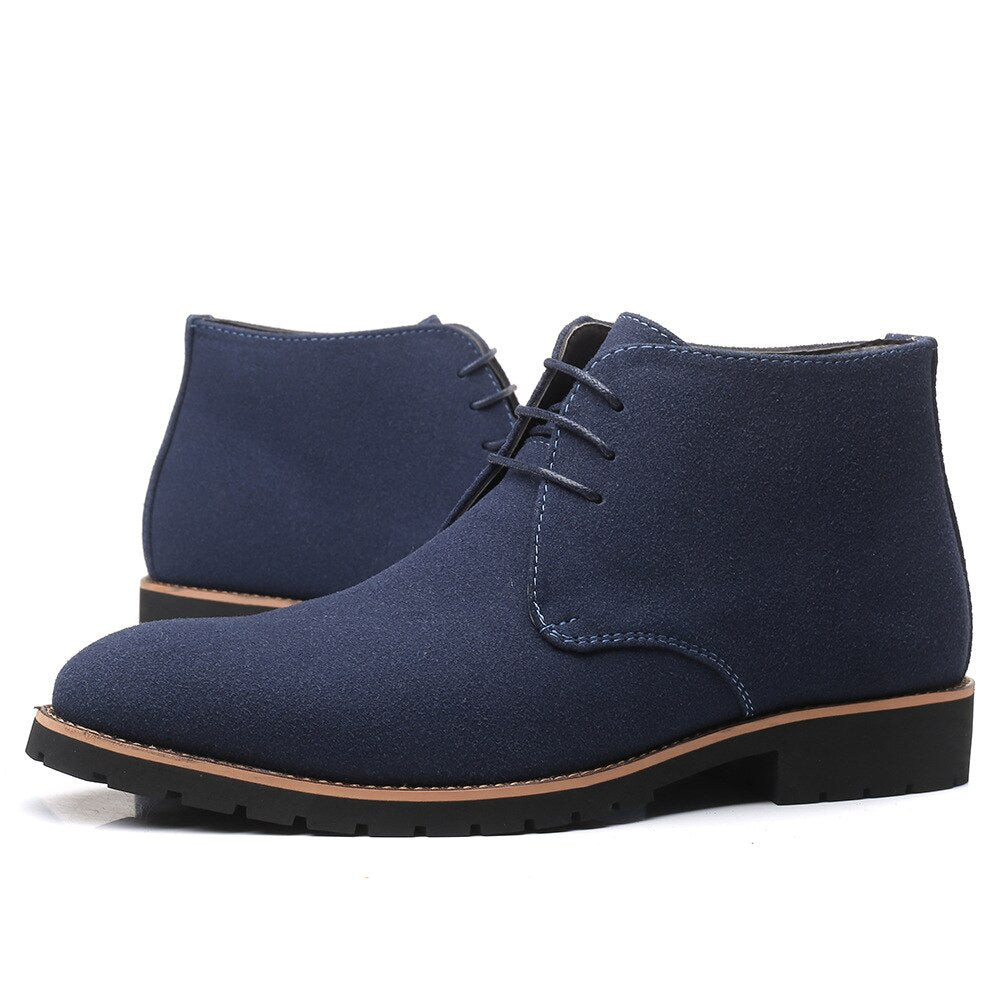Stylish men's brown lace-up ankle boots, versatile casual footwear, perfect for men's fashion.