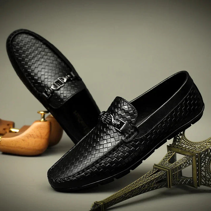 Men's grip loafers in white, perfect for casual outfits and comfortable men's footwear