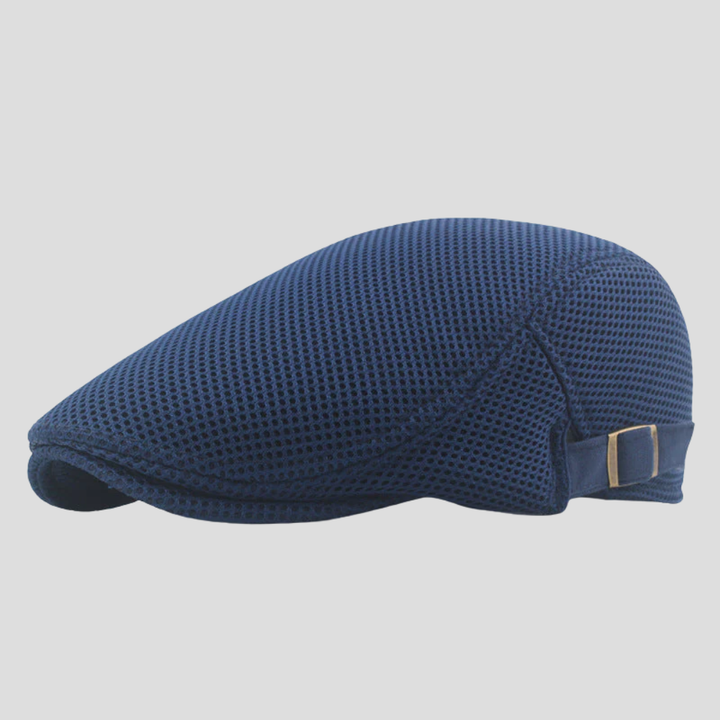 Casual men's mesh hat designed for breathability & sun protection; a versatile accessory for any outdoor adventure.