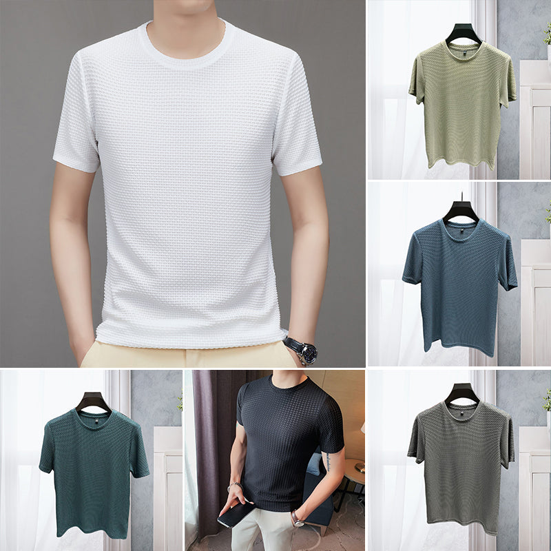 Men's breathable mesh ice silk short-sleeve t-shirt in active pose, ideal for summer wear.