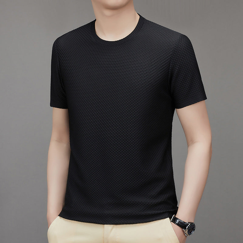 Model wearing a men's ice silk short-sleeve t-shirt, showcasing the casual summer style.