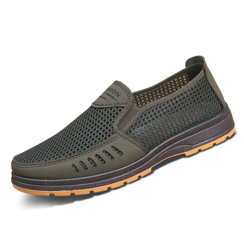 Comfortable men's mesh sneakers, ultra-lightweight and breathable, perfect for casual wear and daily walks.