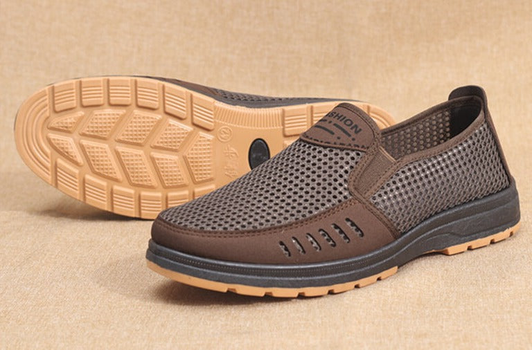 Active men's breathable mesh sneakers, designed for lightweight comfort and versatile everyday style.