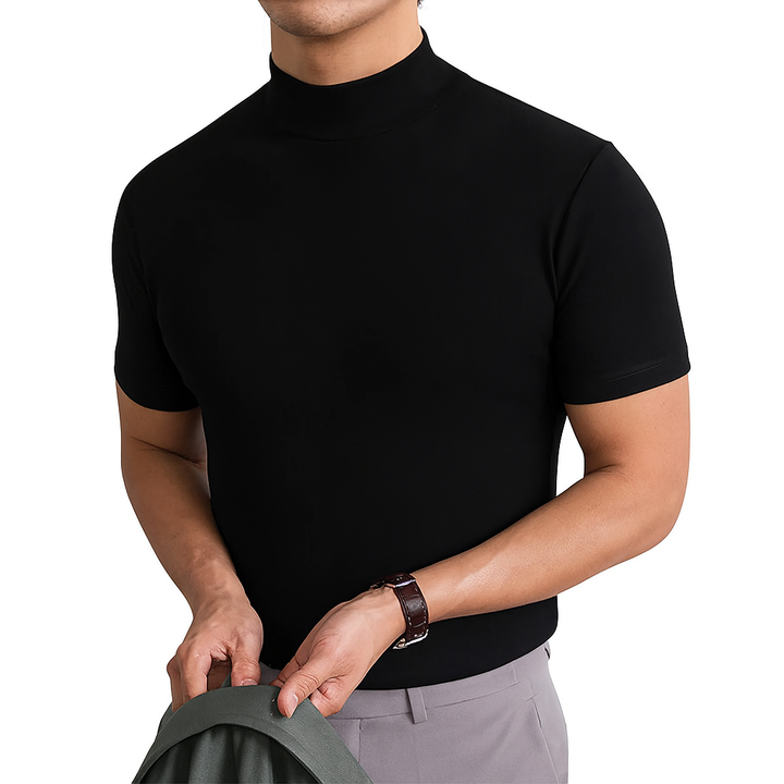 Breathable men's short-sleeve turtleneck top, ideal for summer fashion and casual wear. Comfortable daily shirt style.