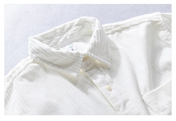 Versatile men's corduroy shirt with long sleeves, offering both comfort and modern style