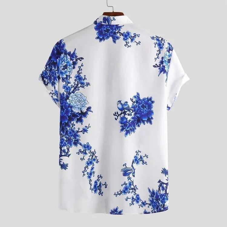 Fashionable men's floral short-sleeve summer shirt, perfect for casual everyday wear & beach holidays.