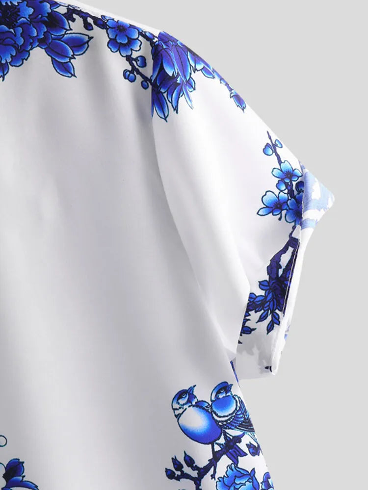 Classic men's casual floral short-sleeve summer shirt. Trendy leisurewear, ideal for beach & sunny days.