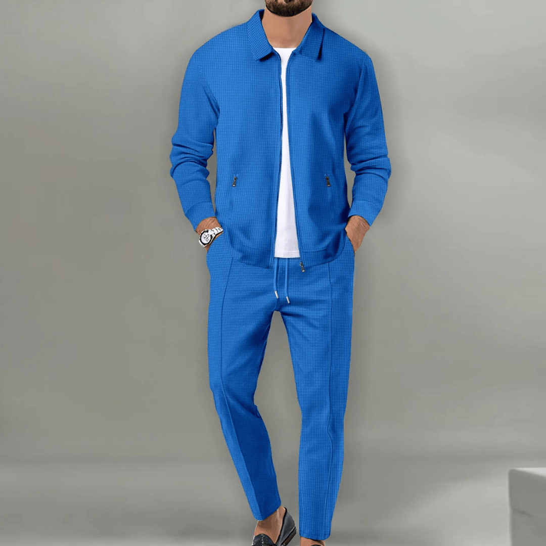 Sporty men's casual tracksuit set with a zip-up jacket and matching sweatpants, ideal for everyday.