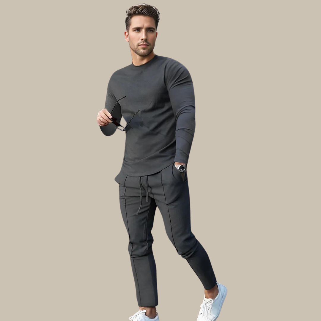 Stylish men's jogging suit with long sleeves, a blend of streetwear and comfort.