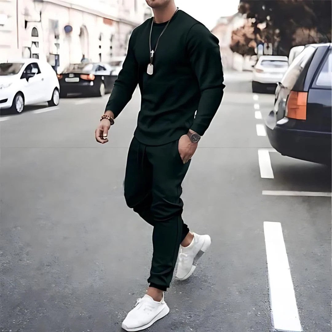 Trendy men's tracksuit set, a two-piece casual wear outfit designed for ultimate comfort and style.