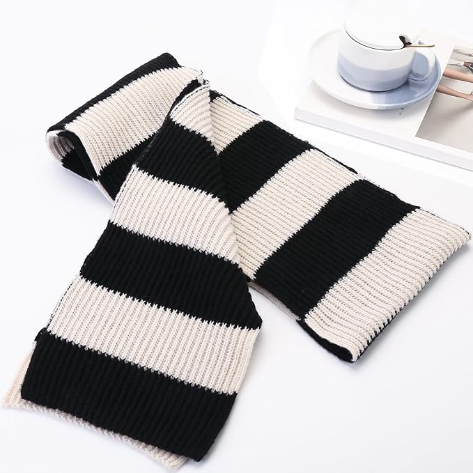 Keep warm and comfortable with this men's chunky knitted striped scarf, a durable cold weather accessory.