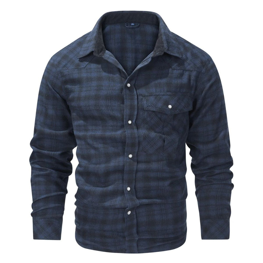 Warm men's long-sleeve checked shirt. Ideal for autumn & winter casual fashion and layering. Men's versatile clothing.