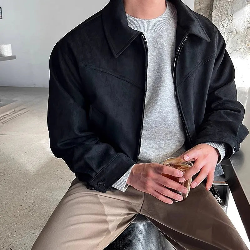 Comfortable men's autumn jacket, perfect for casual everyday wear. Features a stylish zip-up design.
