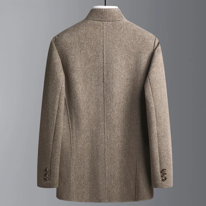 Versatile men's classic mid-length coat. Stylish wool-cashmere jacket, perfect for fall and winter fashion.
