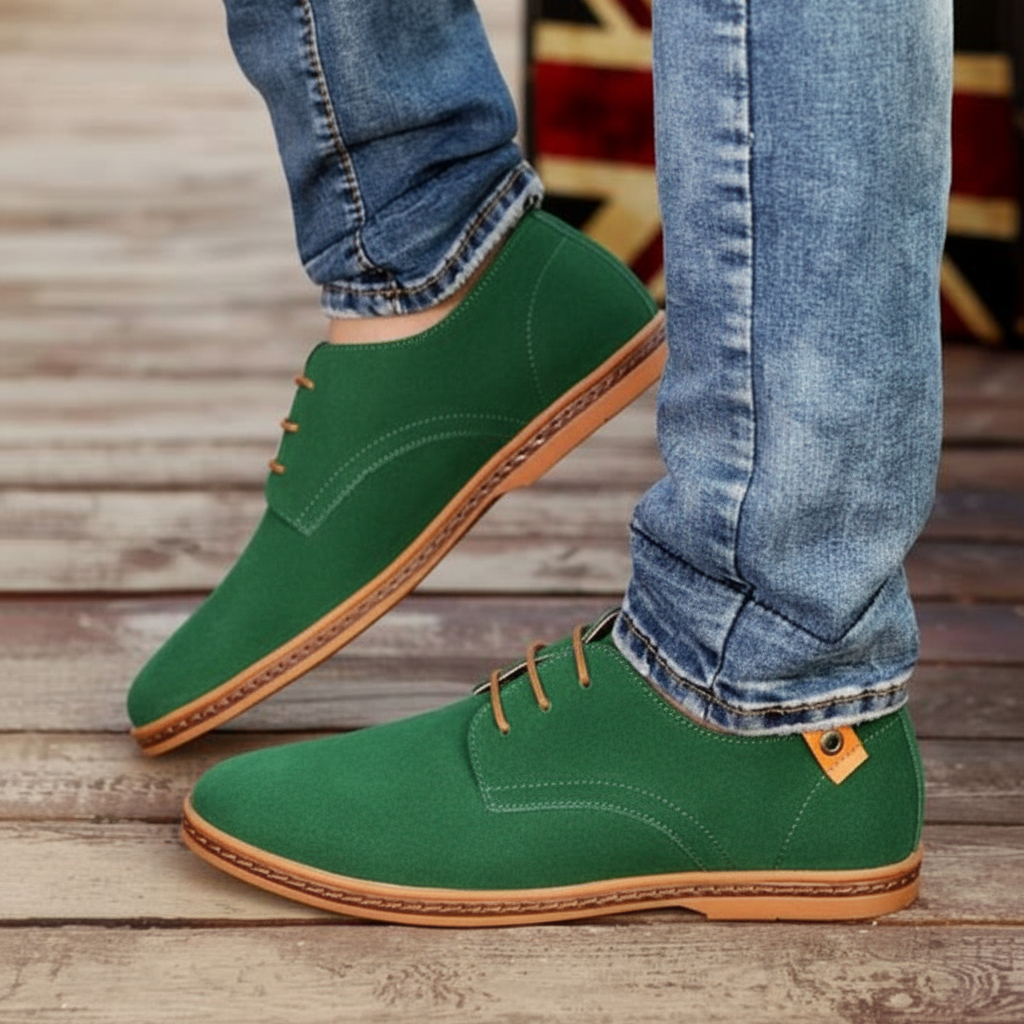 Men's classic round-toe dress shoes, perfect for formal events & office. Polished leather finish.