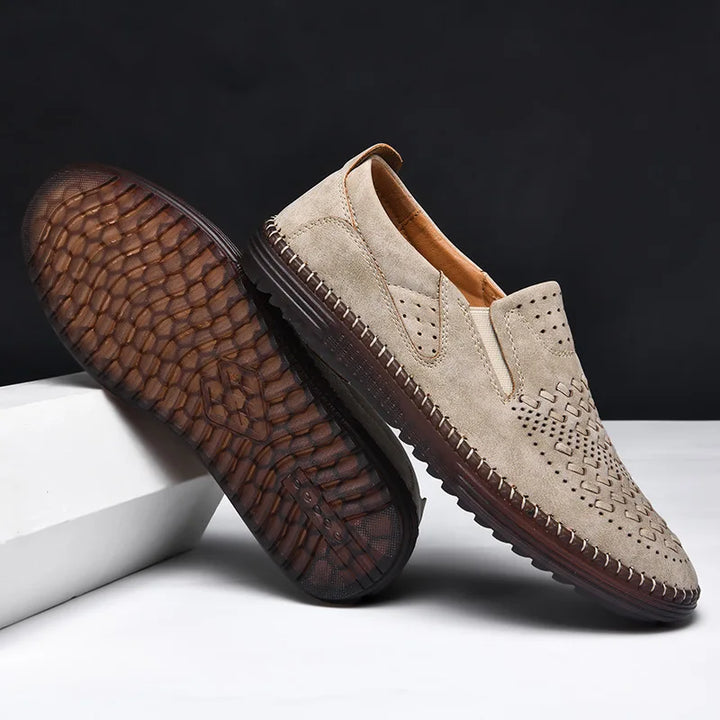 Men's classic high-quality leather loafers, designed for comfort and durability.
