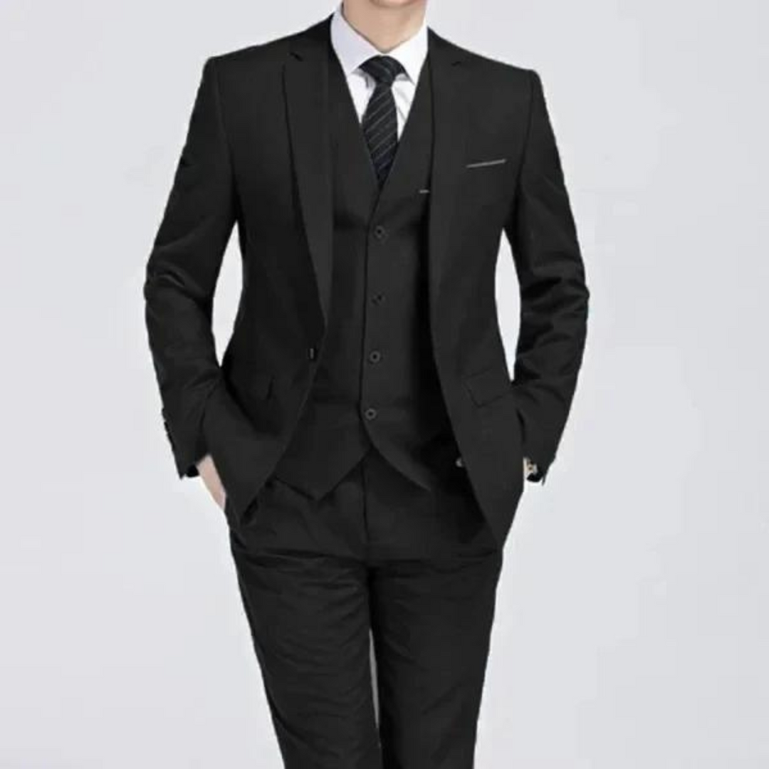 Men's purple three-piece suit with trousers, designed for a sharp and classic spring look