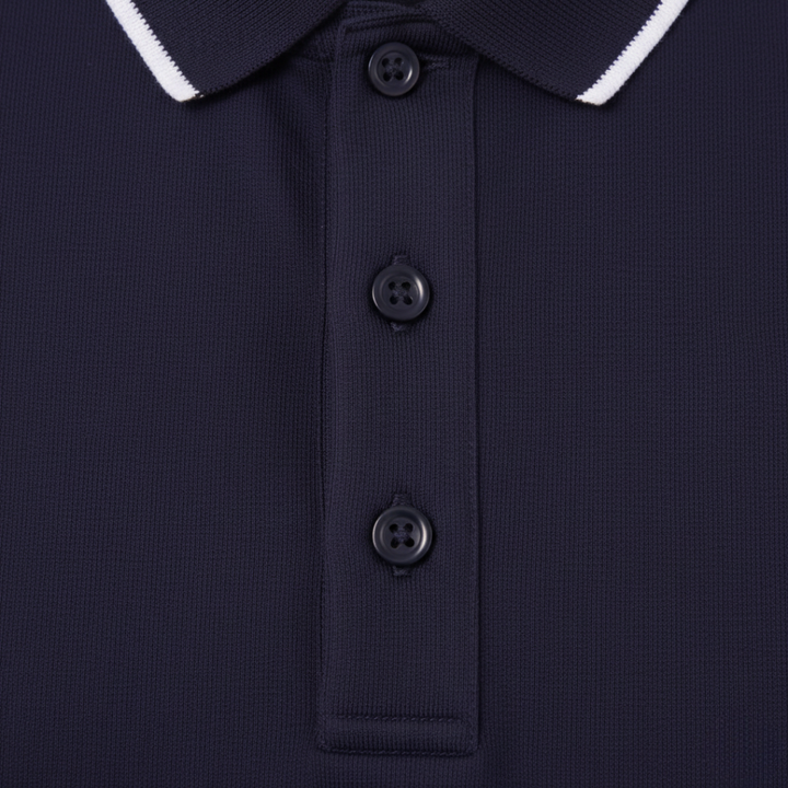 Stylish men's short sleeve polo shirt featuring classic tipping. Versatile for casual or smart-casual occasions.