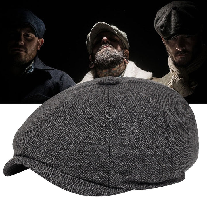 Textured men's vintage flat cap, a classic gentleman's hat. Stylish fashion accessory for a timeless look.