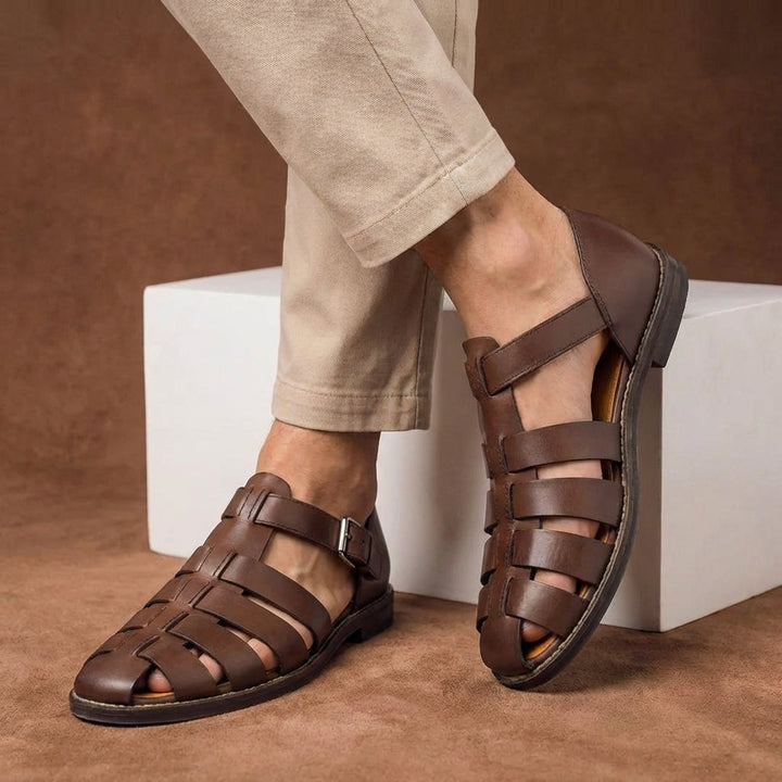 Durable men's closed-toe leather fisherman sandals featuring secure buckle straps, ideal for summer comfort footwear.