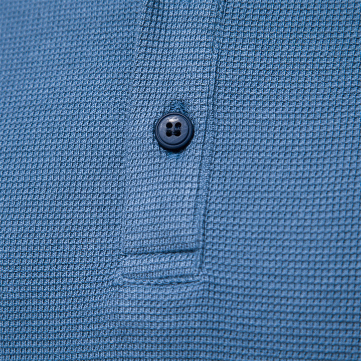 Stylish men's long sleeve top, a versatile casual shirt for autumn & everyday comfort.